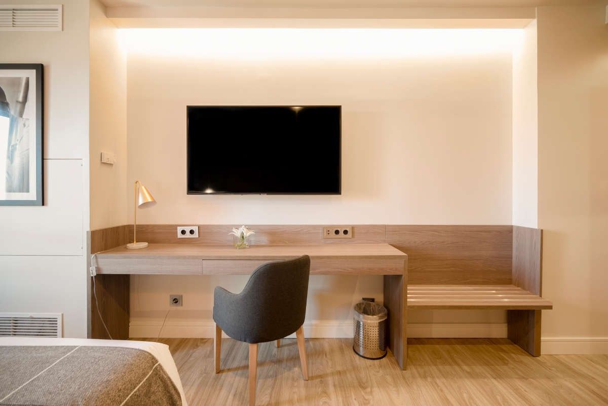 Hotel Study Table